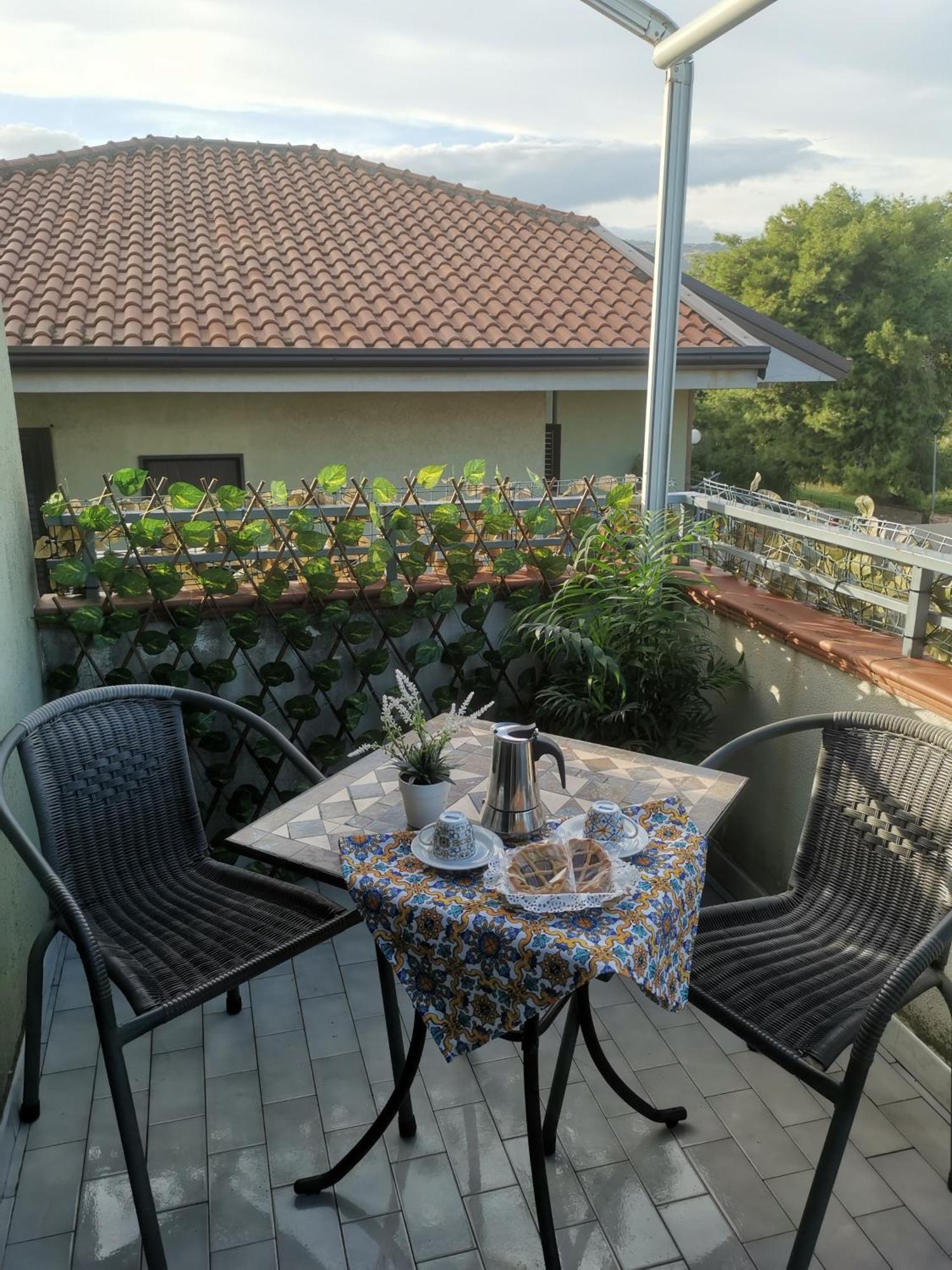 מסקלי Blue Garden Home Isola Bella Taormina חדר תמונה