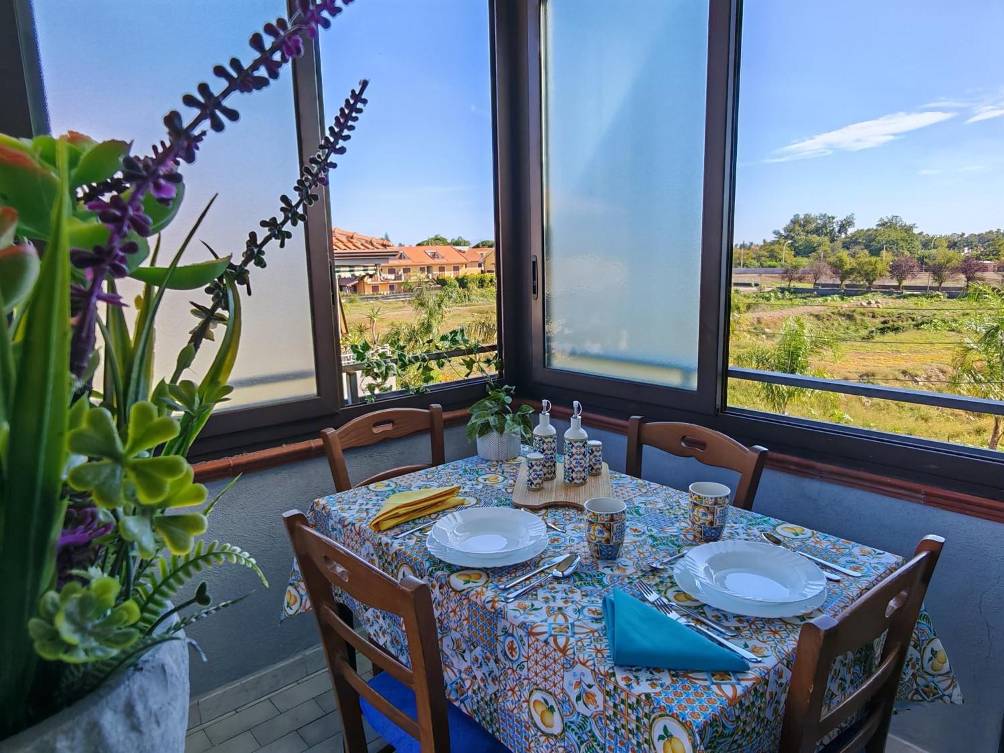 מסקלי Blue Garden Home Isola Bella Taormina חדר תמונה